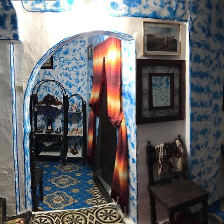 Отель Casa Malek Шефшауэн Экстерьер фото